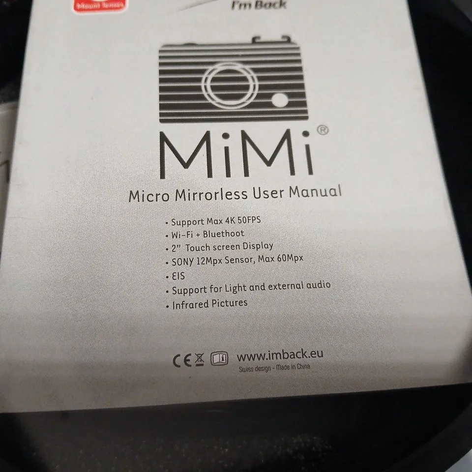 YASHICA MIMI MICRO MIRRORLESS CAMERA – WHITE WITH 3.9MM LENS AND BATTERY GRIP