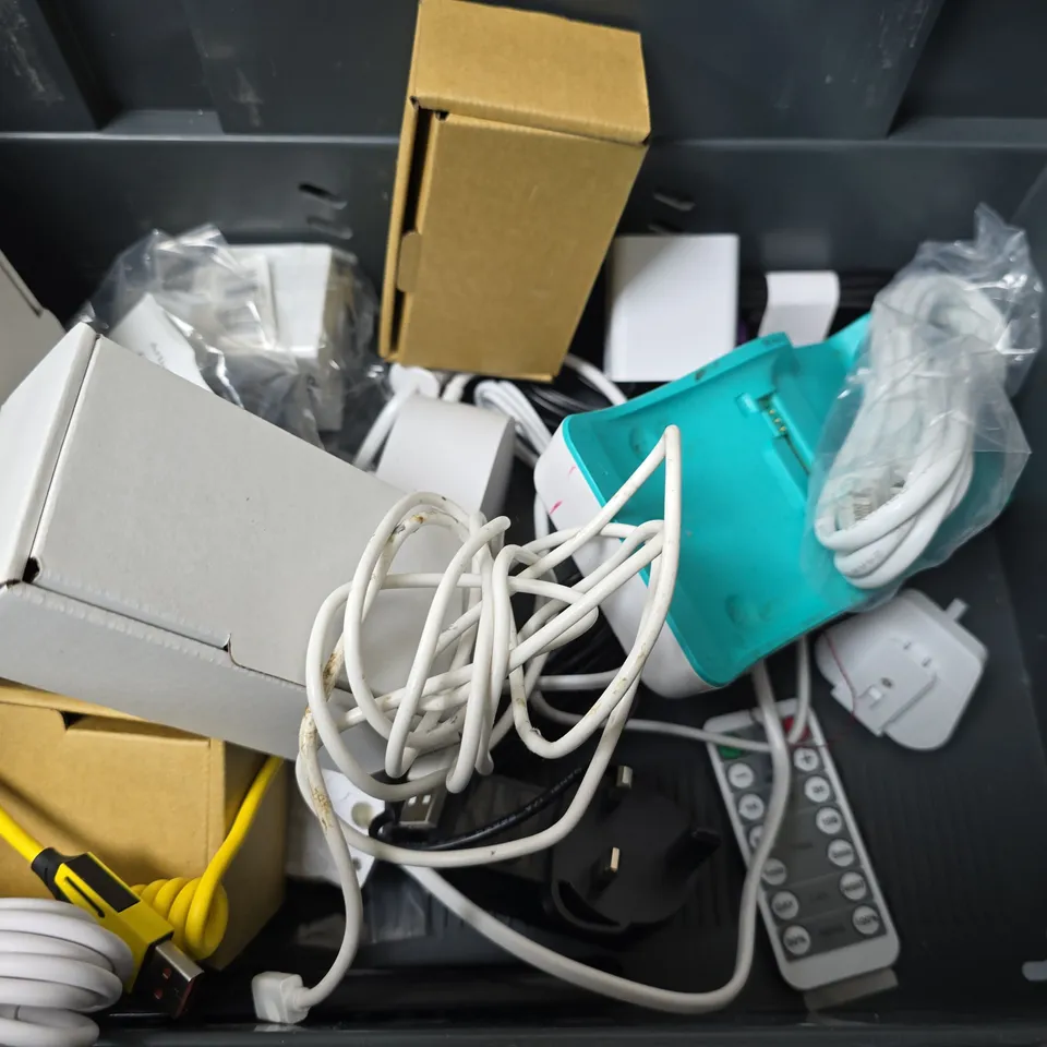 APPROXIMATELY 12 ASSORTED ITEMS TO INCLUDE - SKY HUB , SKY REMOTE ETC