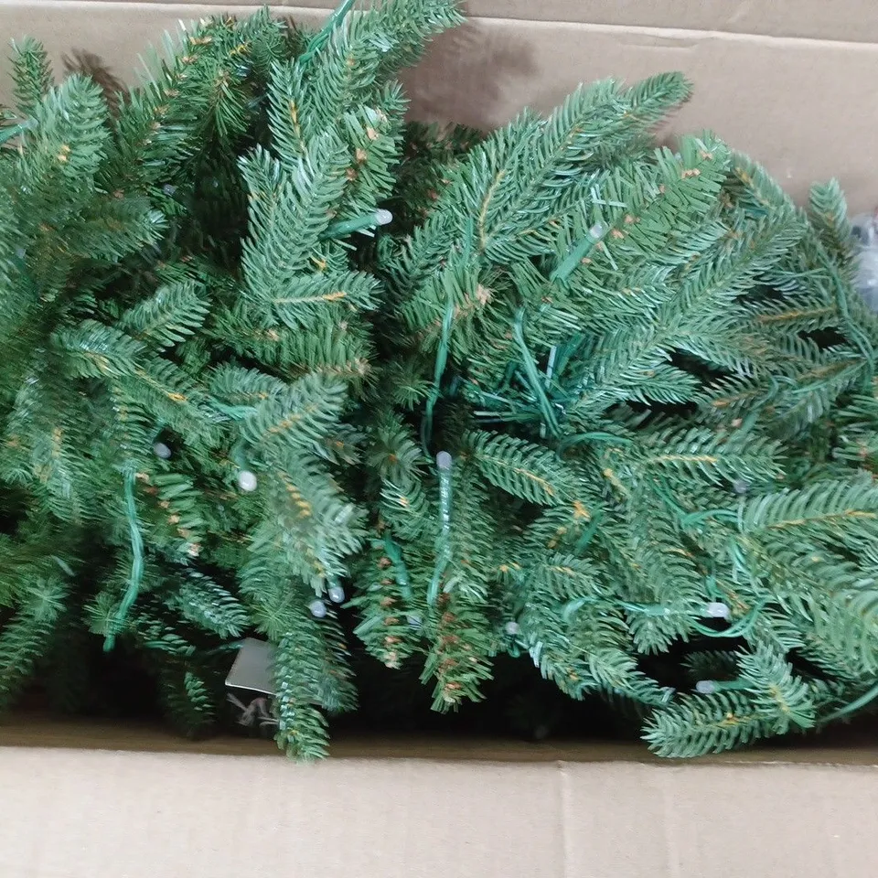 BOXED SANTA'S BEST ARTIFICIAL PRE-LIT CHRISTMAS TREE