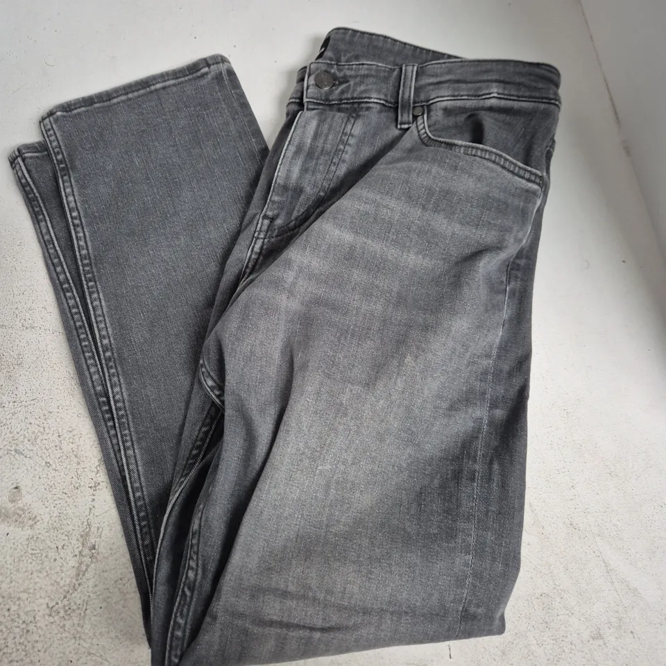 HUGO BOSS DENIM JEANS – MENS, GREY/WASHED, UK SIZE 34/30