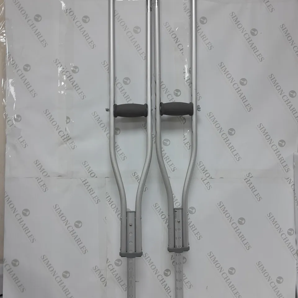KIA-MAN CRUTCHES - COLLECTION ONLY
