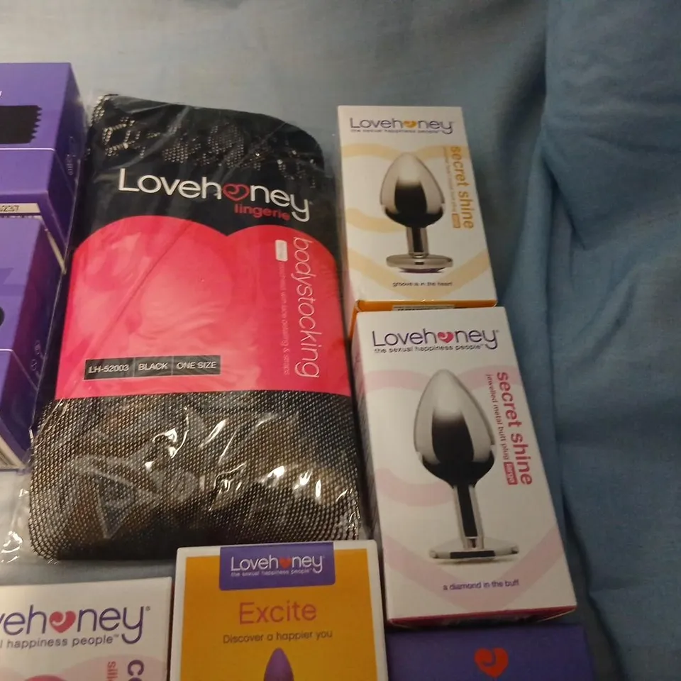 LOVEHONEY SEX TOY BUNDLE – ASSORTED BOXES (DILDOS, BULLETS, COCK RINGS) + LINGERIE BAG