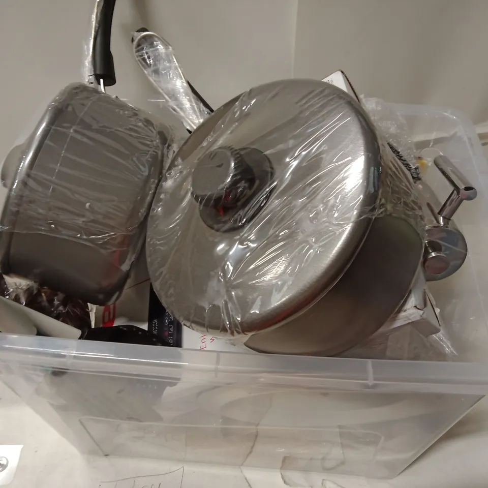BOX OF ASSORTED KITCHEN HARDWARE PRODUCTS TO INCLUDE;PANS, UTENSIL EQUIPMENT,TEFAL INDUCTION HOB,MIXING BOWL BOX NOT INCLUDED