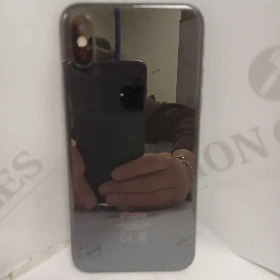 APPLE IPHONE XS - BLACK 