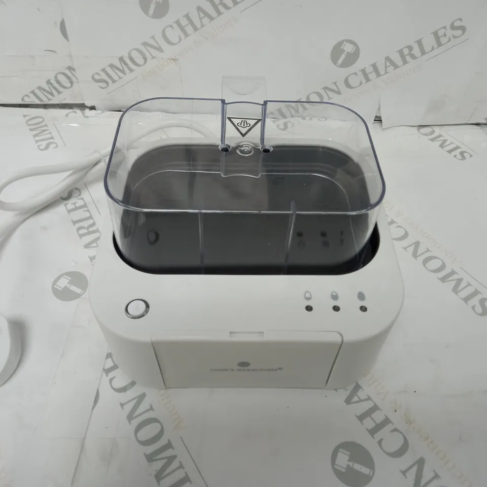 COOK'S ESSENTIALS THE SMART TALKING EGG COOKER