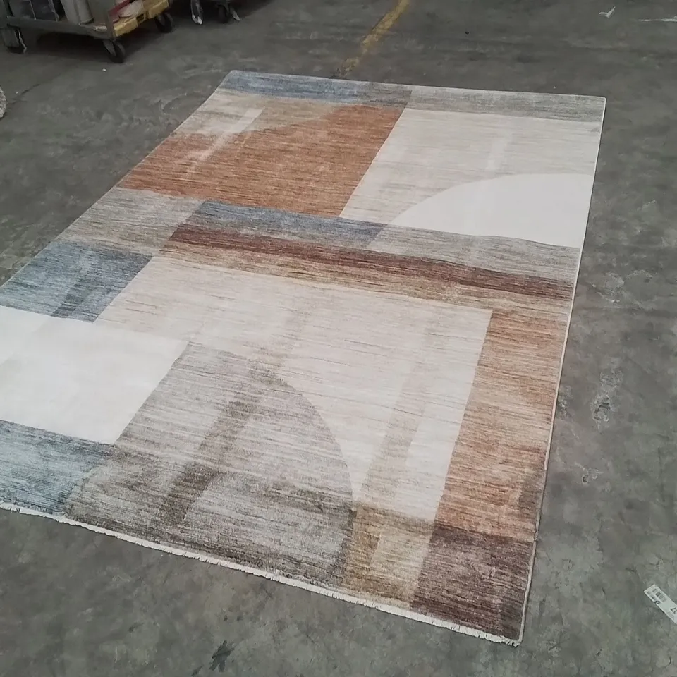 QUALITY DESIGNER AREA RUG - APPROXIMATELY  200x300cm