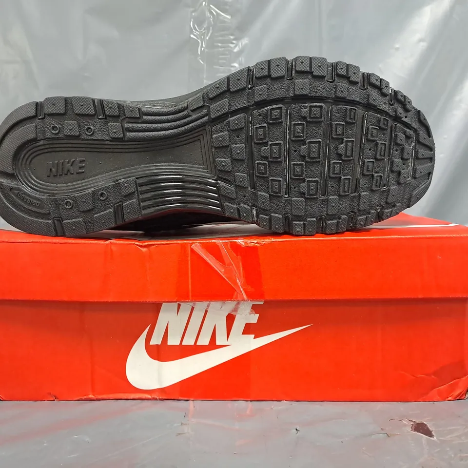 BOXED PAIR OF NIKE P-6000 TRAINERS IN BLACK SIZE UK 7.5