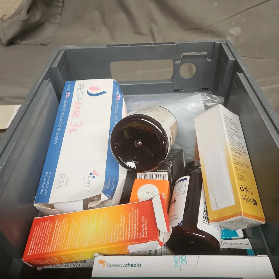 TOTE OF APPROXIMATELY 15 ASSORTED HEALTHCARE PRODUCTS TO INCLUDE WILD NUTRITION FOOD-GROWN FERTILITY CAPSULES - THERMACARE HEAT WRAPS AND KNOWN VEGAN OMEGA 369 GUMMIES