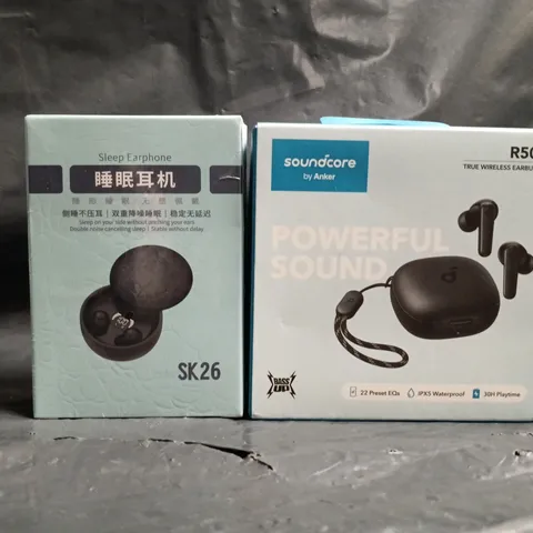 APPROXIMATELY 10 ASSORTED HOUSEHOLD ITEMS TO INCLUDE SLEEP EARPHONE, SOUNDCORE R50I TRUE WIRELESS EARBUDS, ETC - COLLECTION ONLY