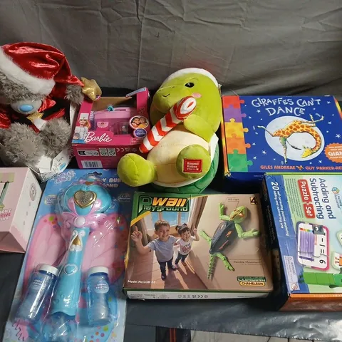 LOT OF ASSORTED TOYS AND GAMES TO INCLUDE GIRAFFES CANT DANCE, KAWAII PLUSHIE AND CLIMBING CHAMELEON