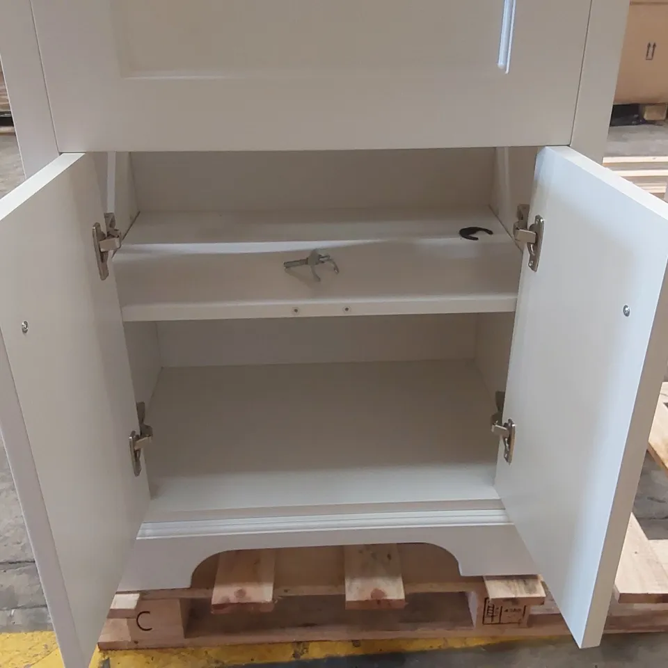 DESIGNER BATHROOM VANITY UNIT WITH BASIN