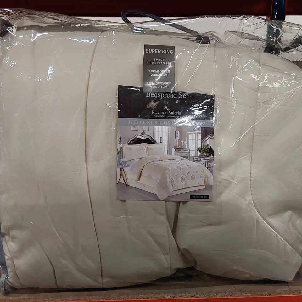 BAGGED GINA COTTON BLEND DAMASK BEDSPREAD WITH PILLOW CASES - SUPERKING SIZE (1 ITEM)