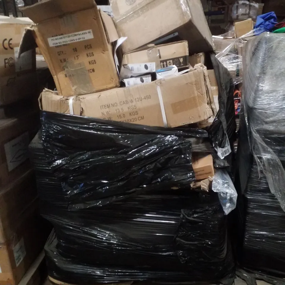 PALLET CONTAINING ASSORTED IT & NETWORKING PRODUCTS INCLUDING COMPUTER MICE, POWER DISTRIBUTION UNIT FOR CABINET & FIBER MEDIA CONVERTER
