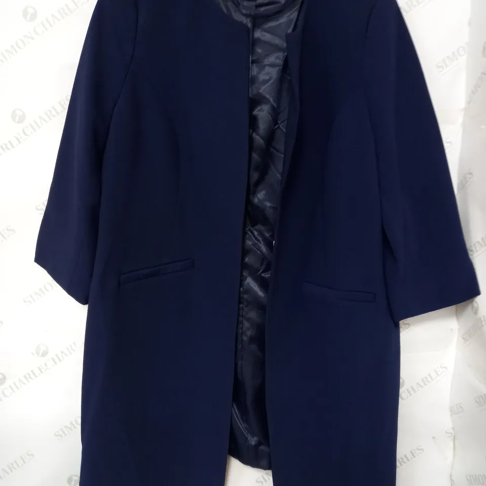 ROMAN TEXTURED LONGLINE JACKETIN NAVY - SIZE 20