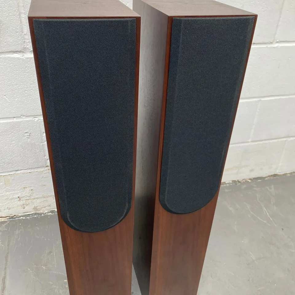 BOXED PAIR OF MONITOR AUDIO SILVER 200 7G FLOORSTANDING SPEAKERS (2 BOXES)