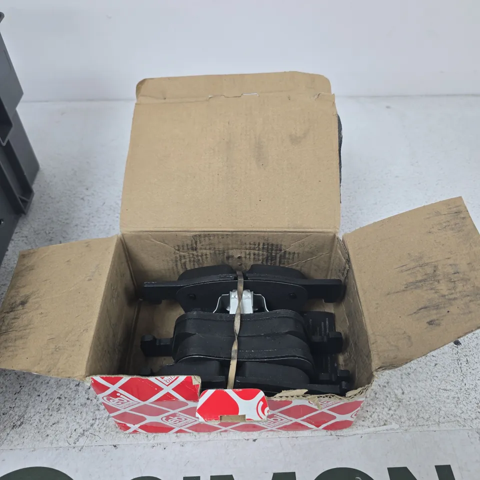BMW BRAKE PADS SET – FRONT (PART NO. 16884)
