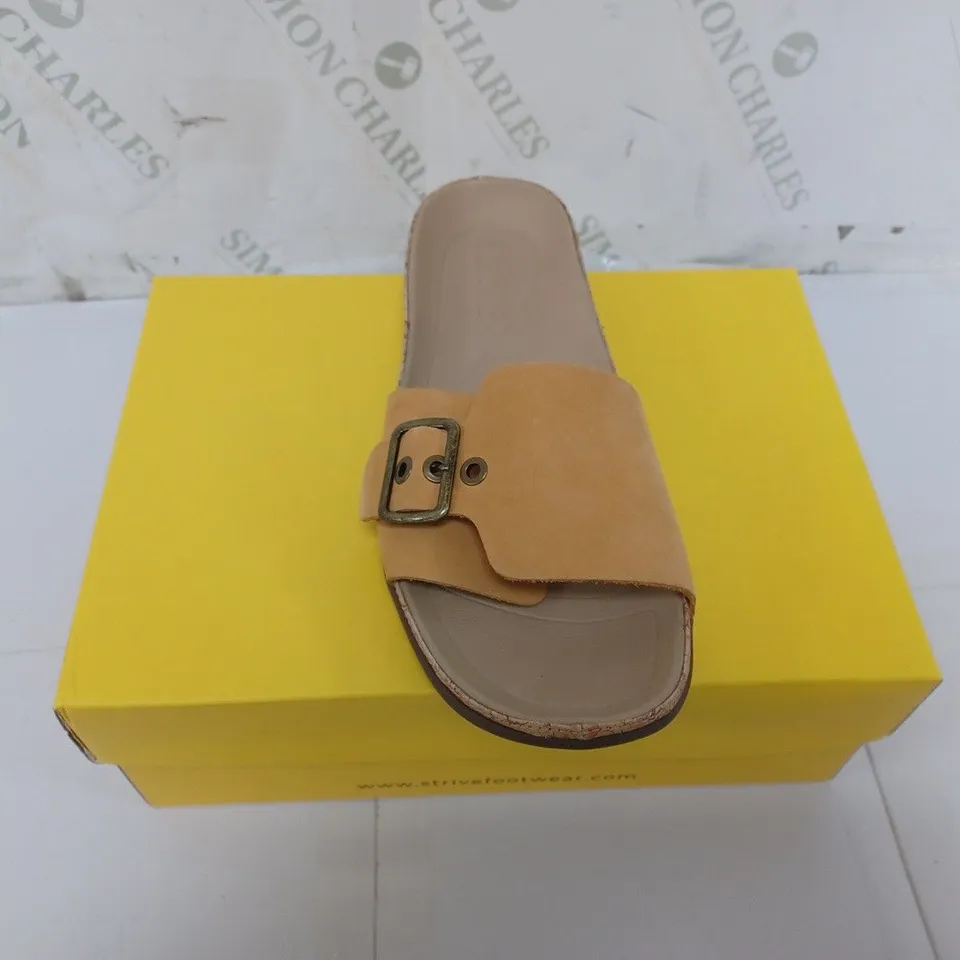 BOXED PAIR OF STRIVE SANDALS WITH TAN STRAP SIZE UK 7 