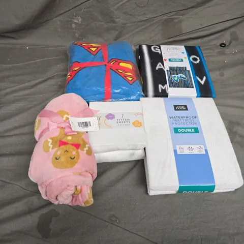 APPROXIMATELY 20 ASSORTED ITEMS TO INCLUDE EASY CARE DUVET SET, MATTRESS PROTECTOR, TOWELS, ETC