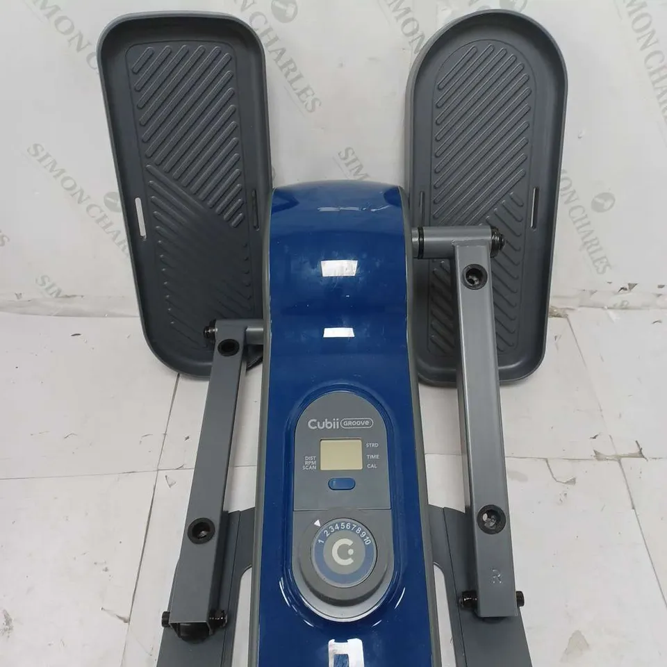 BOXED CUBII GROOVE SEATED ELIPTICAL STEPPER - NAVY