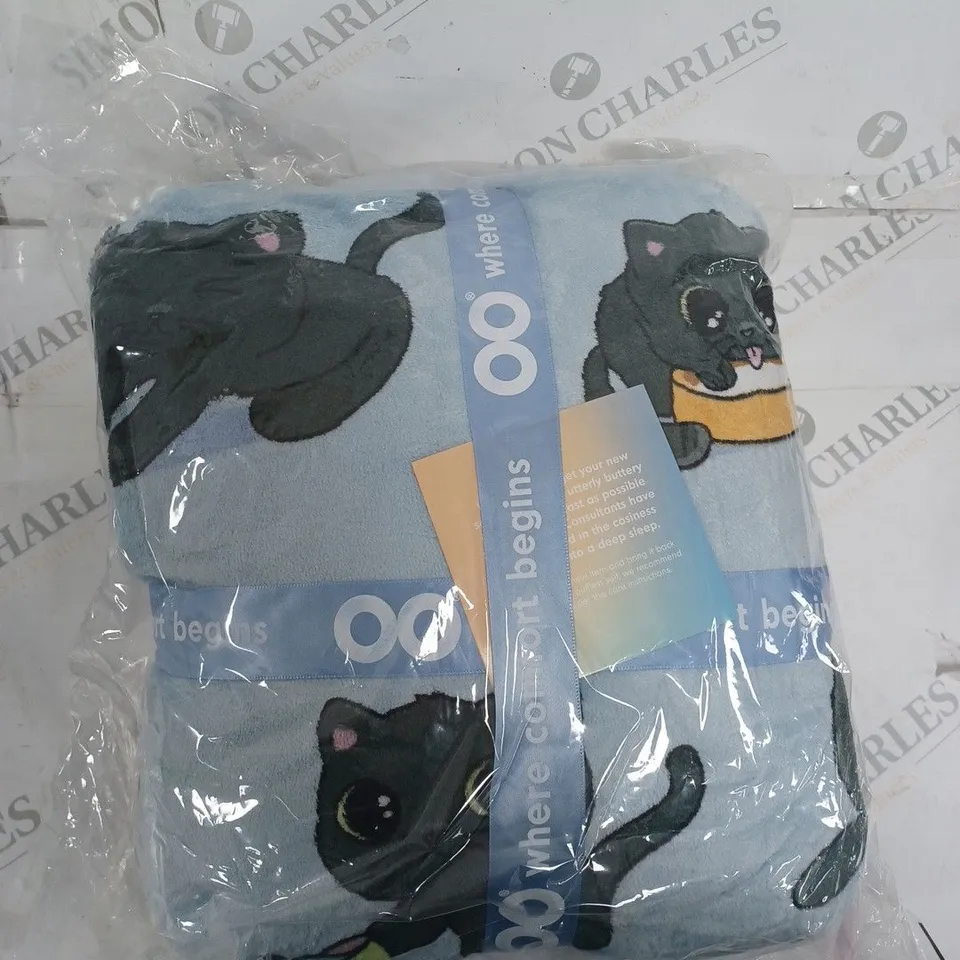 SEALED CAT THEMED HOODIE SIZE UNSPECIFIED   