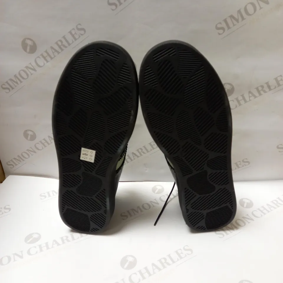 DESIGNER KOI VEGAN BROGUE PLATFORM SHOES SIZE 6