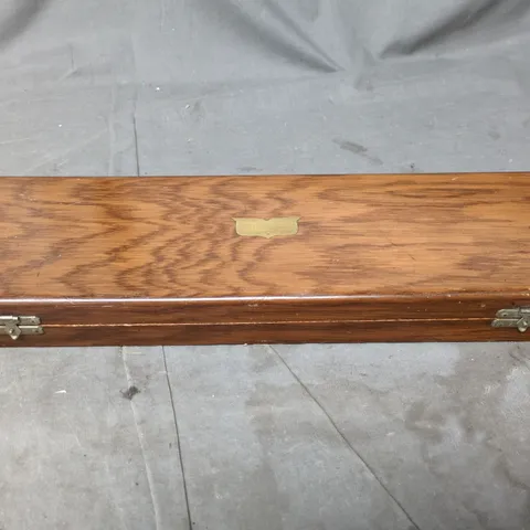 JOHN VINCENT WEYMOUTH CARVING KNIFE & FORK SET IN PRESENTATION CASE