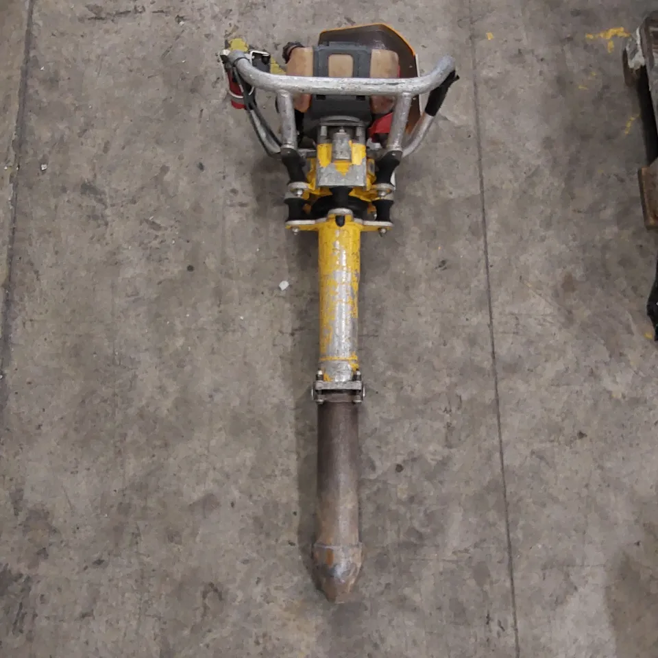 ROBEL 2 STROKE VERTICAL TAMPER