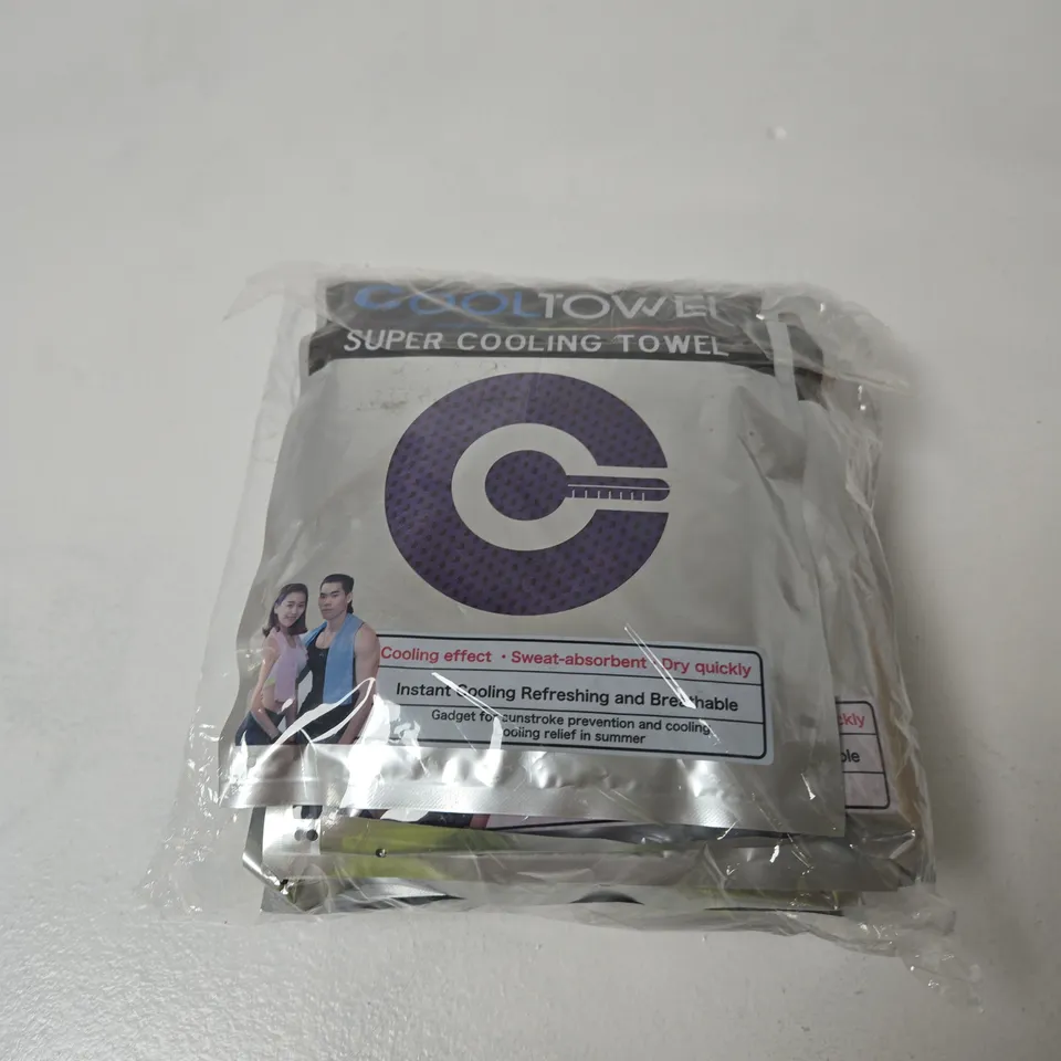 BOX OF APPROXIMATELY 15 ASSORTED HOUSEHOLD ITEMS INCLUDING CUSHION FILLING , SUPER COOLING TOWEL AND BAMBOO CUTTING BOARD 