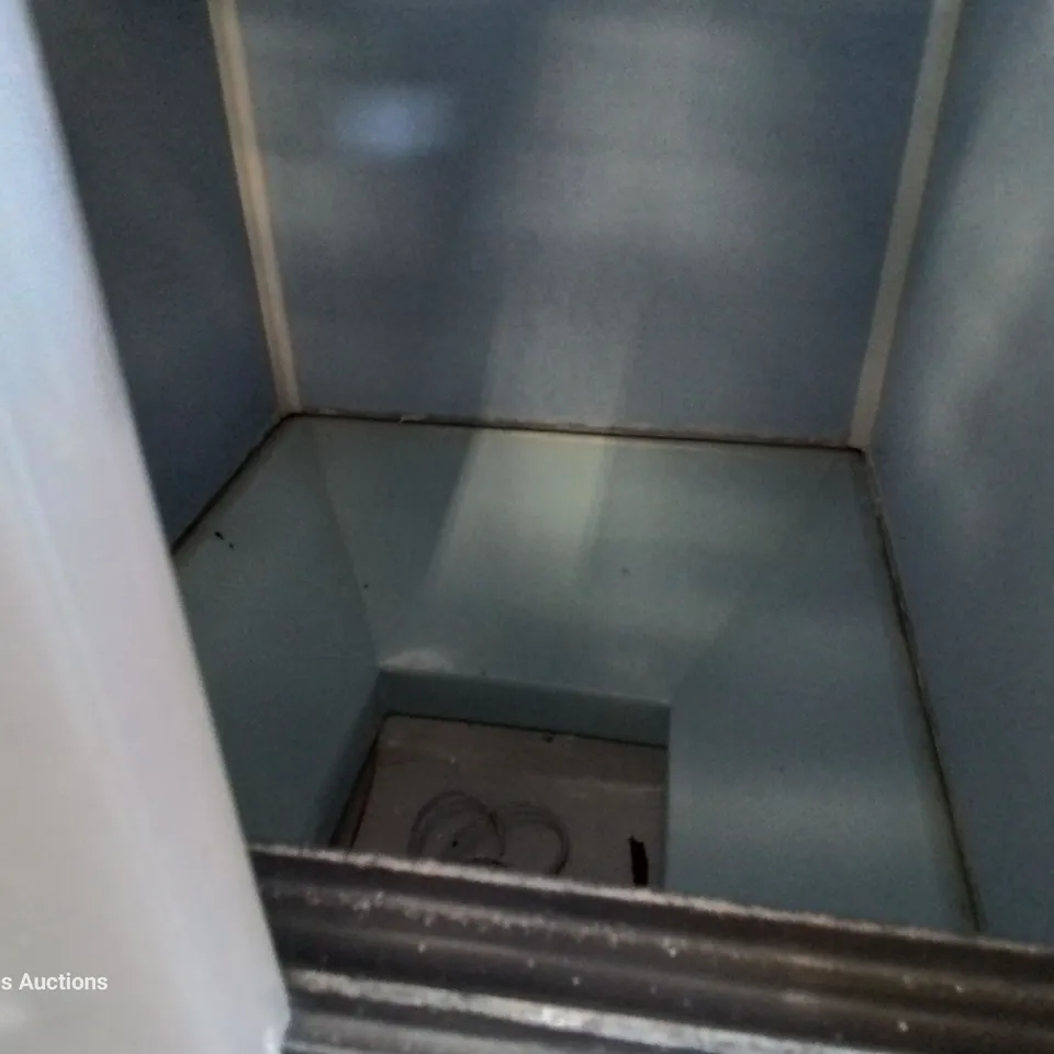 FOLLETTS SINGLE ICE STORAGE HOPPER & STAND Model LQ1BASE 