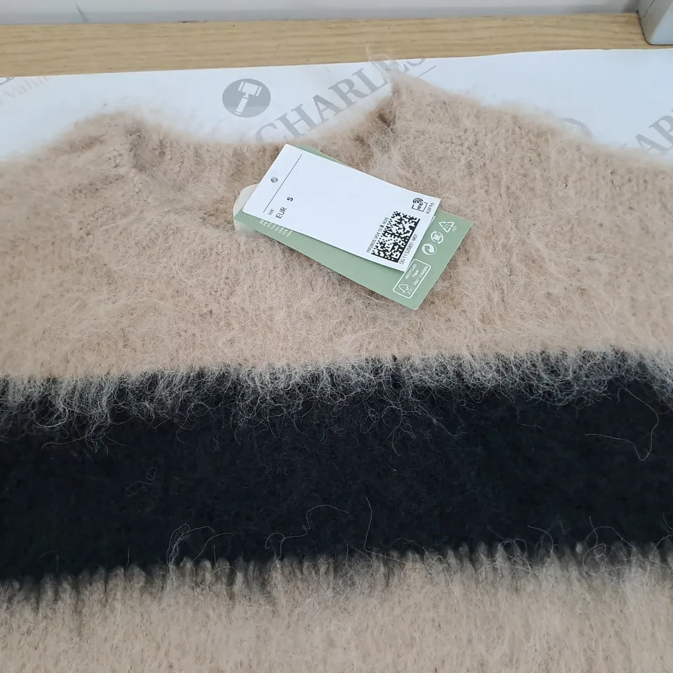 H&M FLUFFY STRIPED JUMPER - EUR S