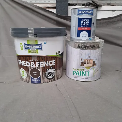LOT OF 3 PAINT PRODUCTS TO INCLUDE JOHNSTONE'S SHED & FENCE, JOHNSTONE'S WOOD & METAL AND RONSEAL GARDEN PAINT