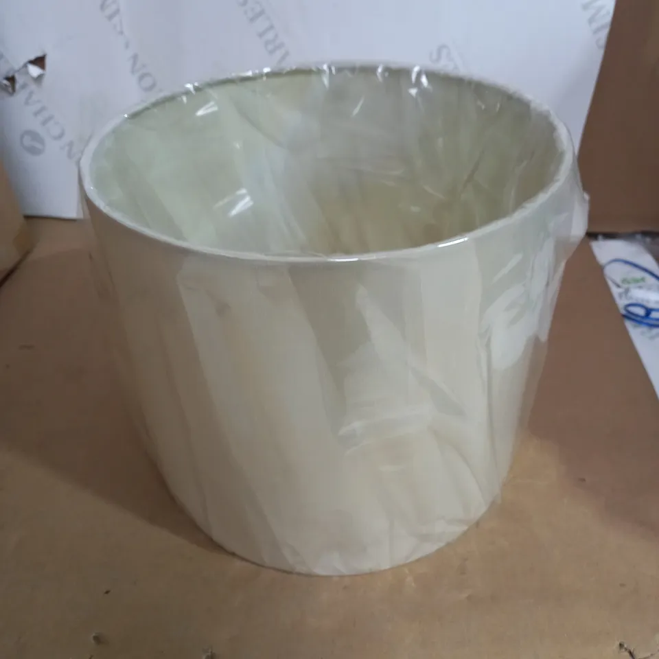 LOT OF 3 BUSBY CREAM MEDIUM LIGHT SHADE