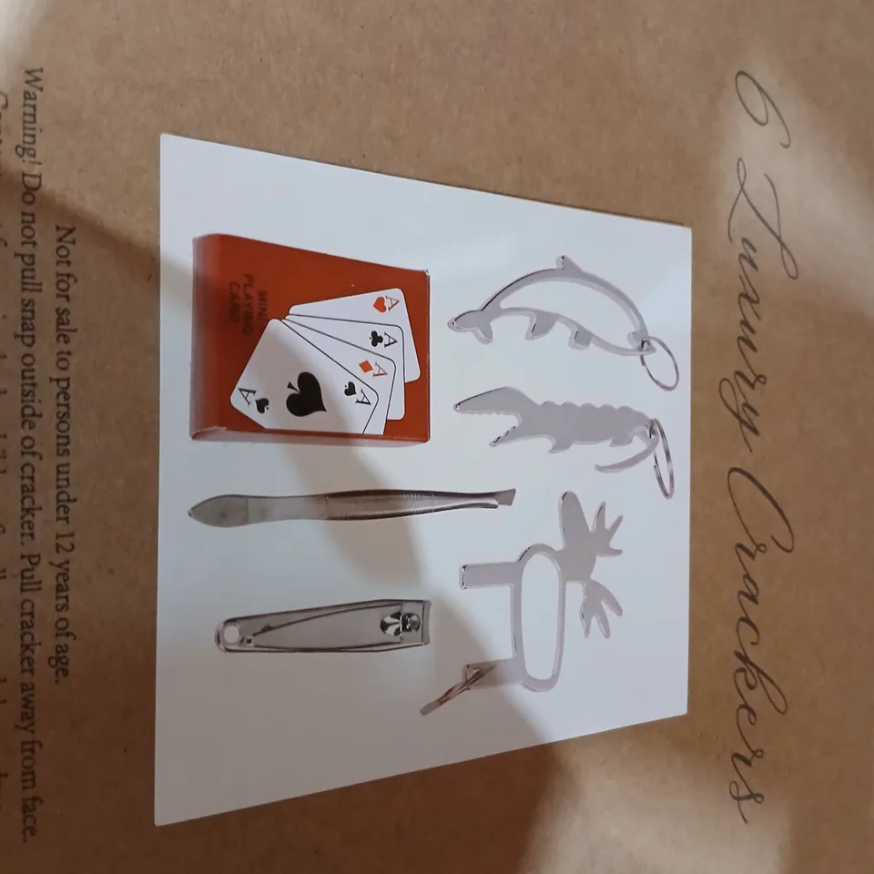 SIX BOXES OF GISELA GRAHAM 6 LUXURY CRACKERS – CHRISTMAS CRACKERS, LONDON