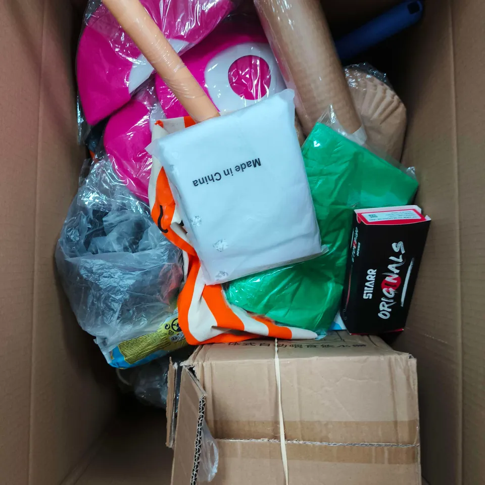 APPROXIMATELY 15 ASSORTED HOUSEHOLD PRODUCTS TO INCLUDE TOTE BAG, HUGGIES, AIR FRYER SHEETS ETC