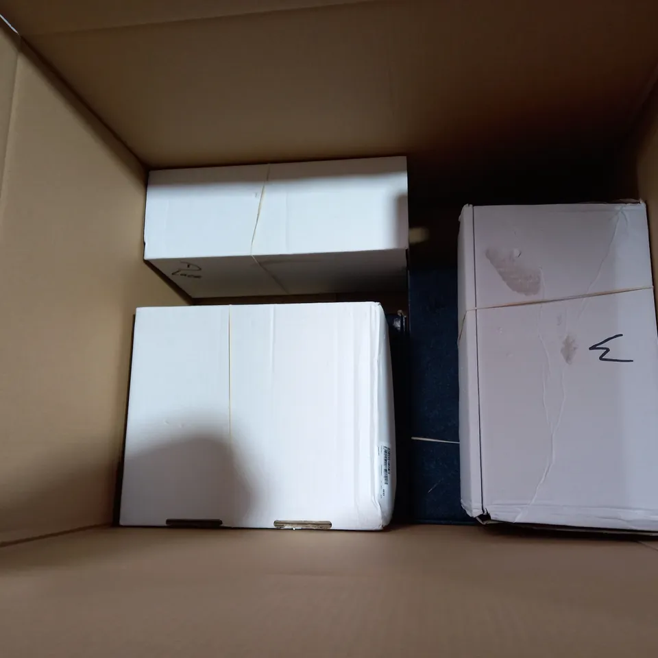 BOX OF APPROXIMATELY 8 ASSORTED DESIGNER FOOTWEAR ITEMS TO INCLUDE RUTH LANGSFORD SHOES, EMU AUSTRALIA BROWN BOOTS, EMU AUSTRALIA BLACK BOOTS ETC
