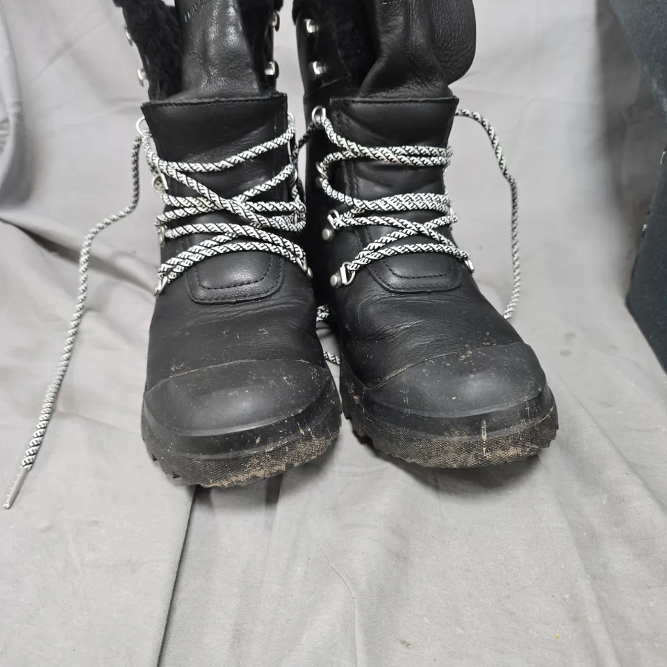 EMU AUSTRALIA DONGARA 2.0 WOMEN'S BOOTS – BLACK, SIZE 9 (W13120)