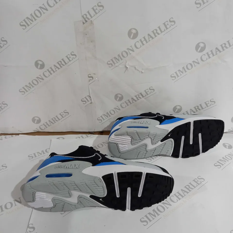 UNBOXED PAIR OF NIKE AIRMAX UK 8 IN BLACK/GREY/BLUE/YELLOW 