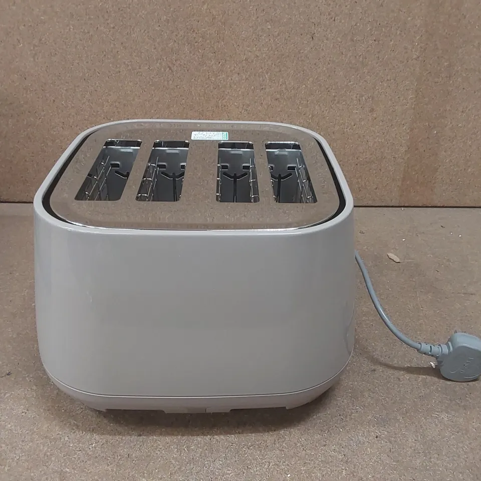BOXED DELONGHI 4 SLICE TOASTER