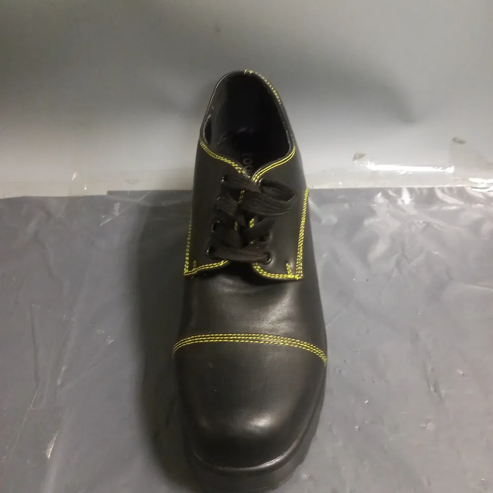 KOI FOOTWEAR LOW PLATFORM SHOES BLACK WITH YELLOW STITCHING SIZE 7