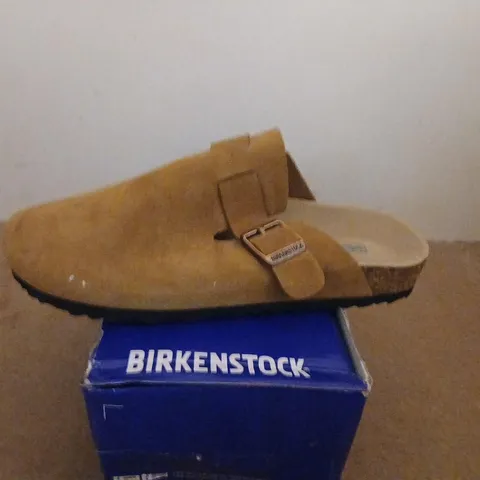 BIRKENSTOCK ARIZONA SUEDE SANDALS – UK 9 (EU 43)