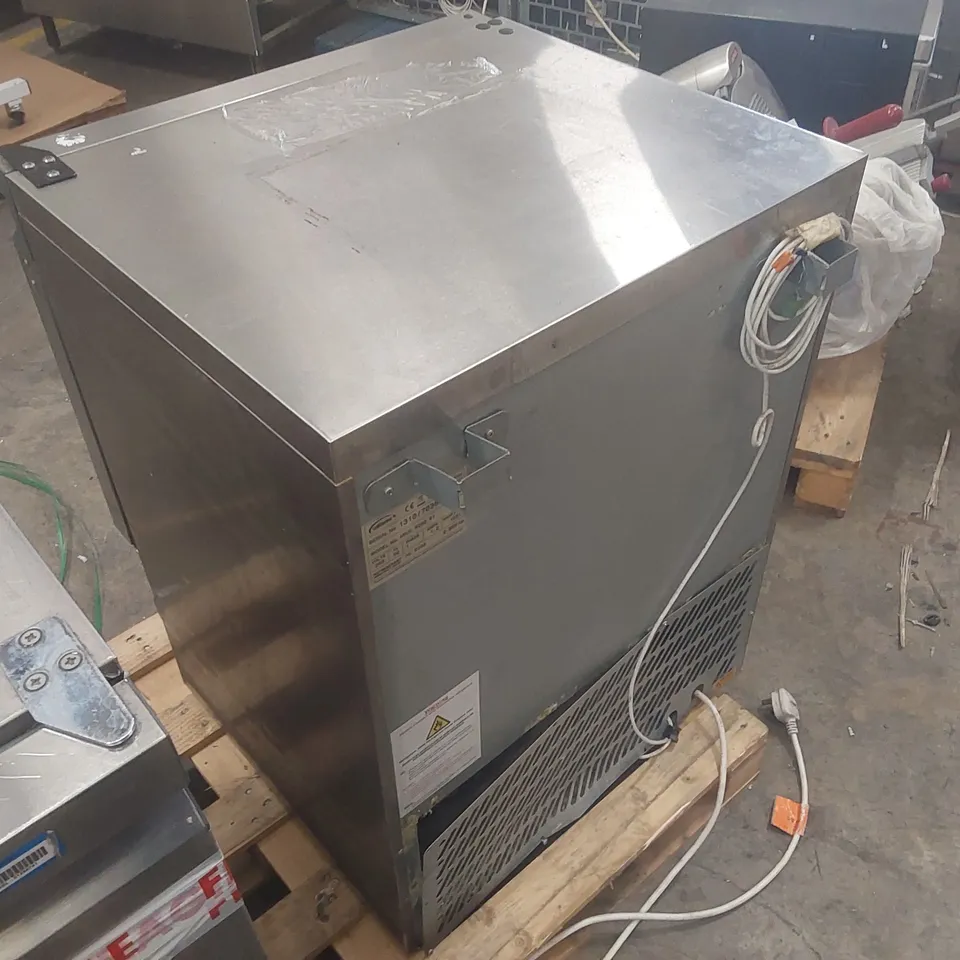 WILLIAMS H5UC R290 R1 COMMERCIAL UNDERCOUNTER REFRIGERATOR
