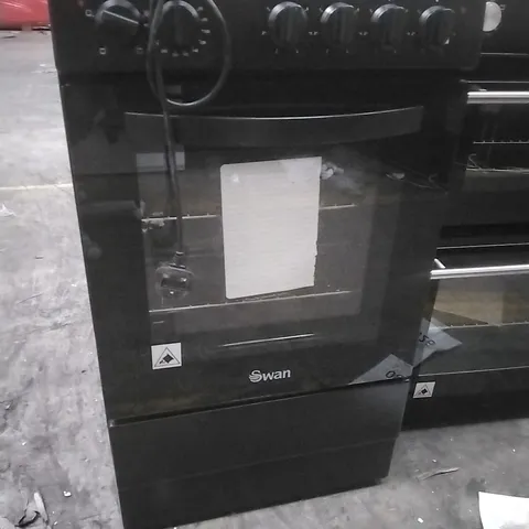 SWAN SX16710B 50CM ELECTRIC SOLID PLATE COOKER - BLACK