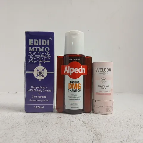 APPROXIMATELY 15 ASSORTED COSMETIC ITEMS INCLUDING VARIOUS MAKES AND BRANDS - COLLECTION ONLY