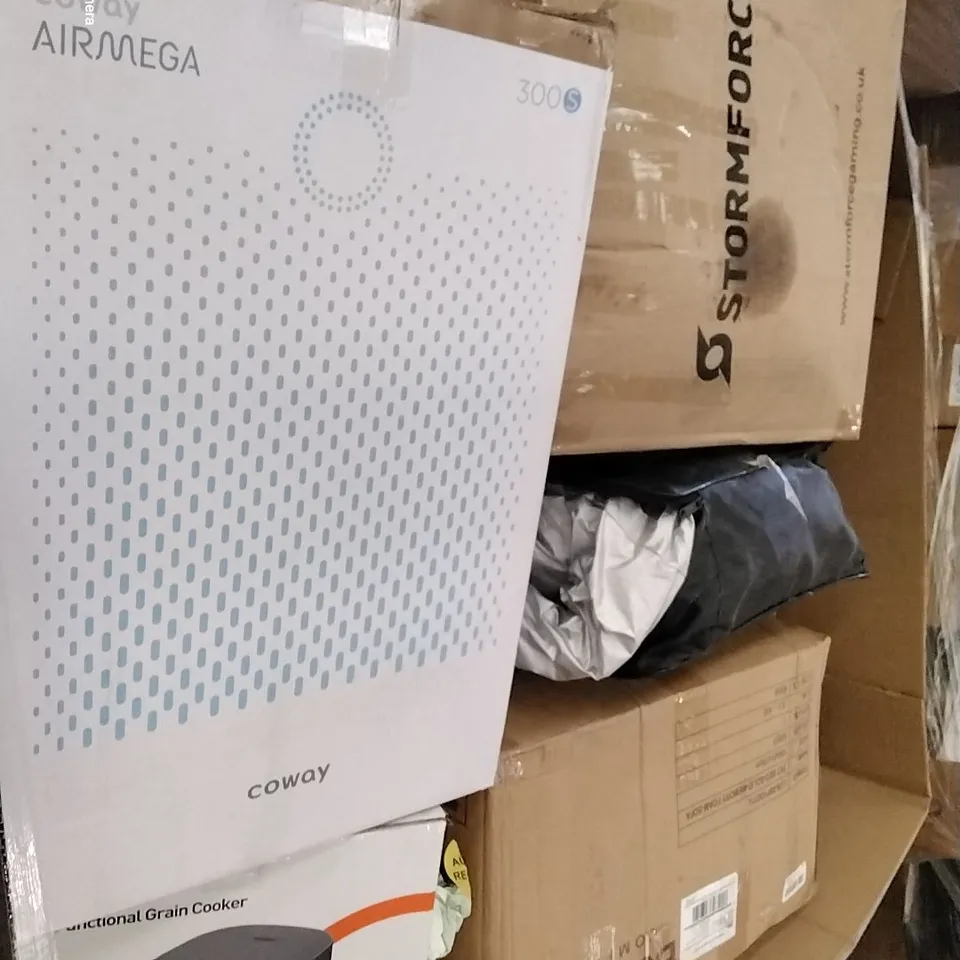 PALLET OF ASSORTED HOUSEHOLD ITEMS TO INCLUDE RETRACTABLE BABY GATES, MULTIFUNCTION GRAIN COOKER AND COWAY AIRMEGA MATTRESS 