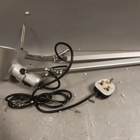 APPROXIMATELY 10 ASSORTED LIGHTING FIXTURES IN VARIOUS STYLES & SIZES - COLLECTION ONLY