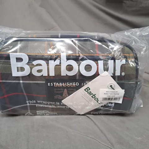 BARBOUR TARTAN WASHBAG 
