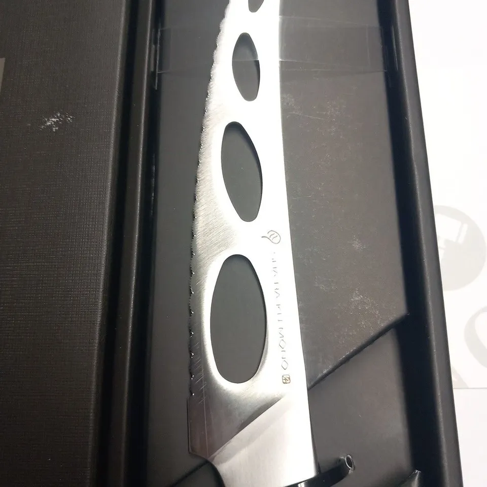 BRAND NEW BOXED SHA RA KU MONO MOLYBDENUM VANADIUM STEEL FJ-09 15CM CHEESE KNIFE