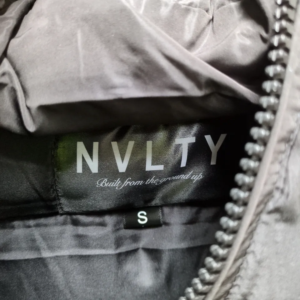 NVLTY PUFFER JACKET – BLACK PAINT-SPLATTER, SIZE S