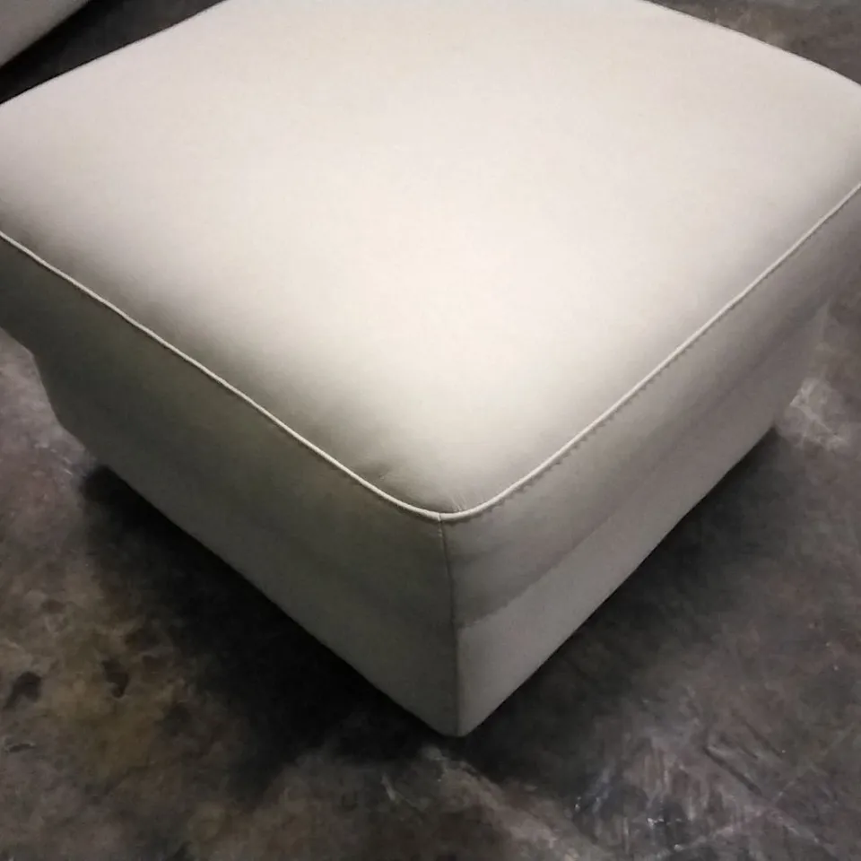 QUALITY ITALIAN DESIGNER ONTARIO WHITE LEATHER FOOTSTOOL