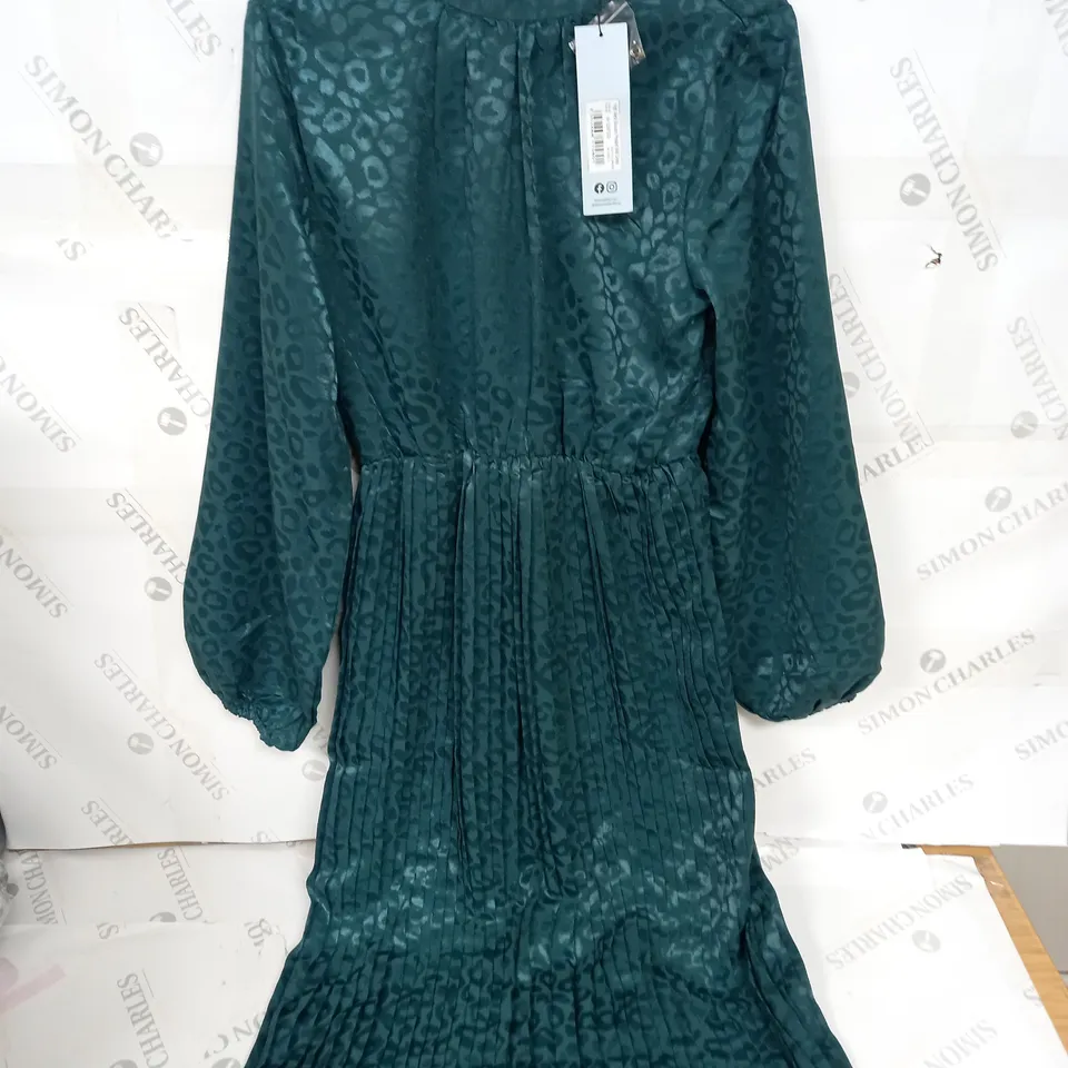 BLUE VANILLA HIGH NECK PLEATED MIDI DRESS SIZE 8